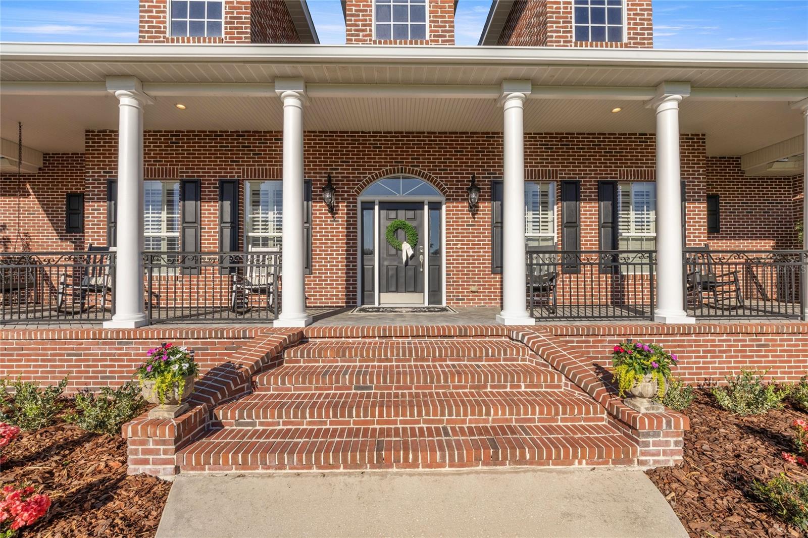 WHISPER CREST - Residential