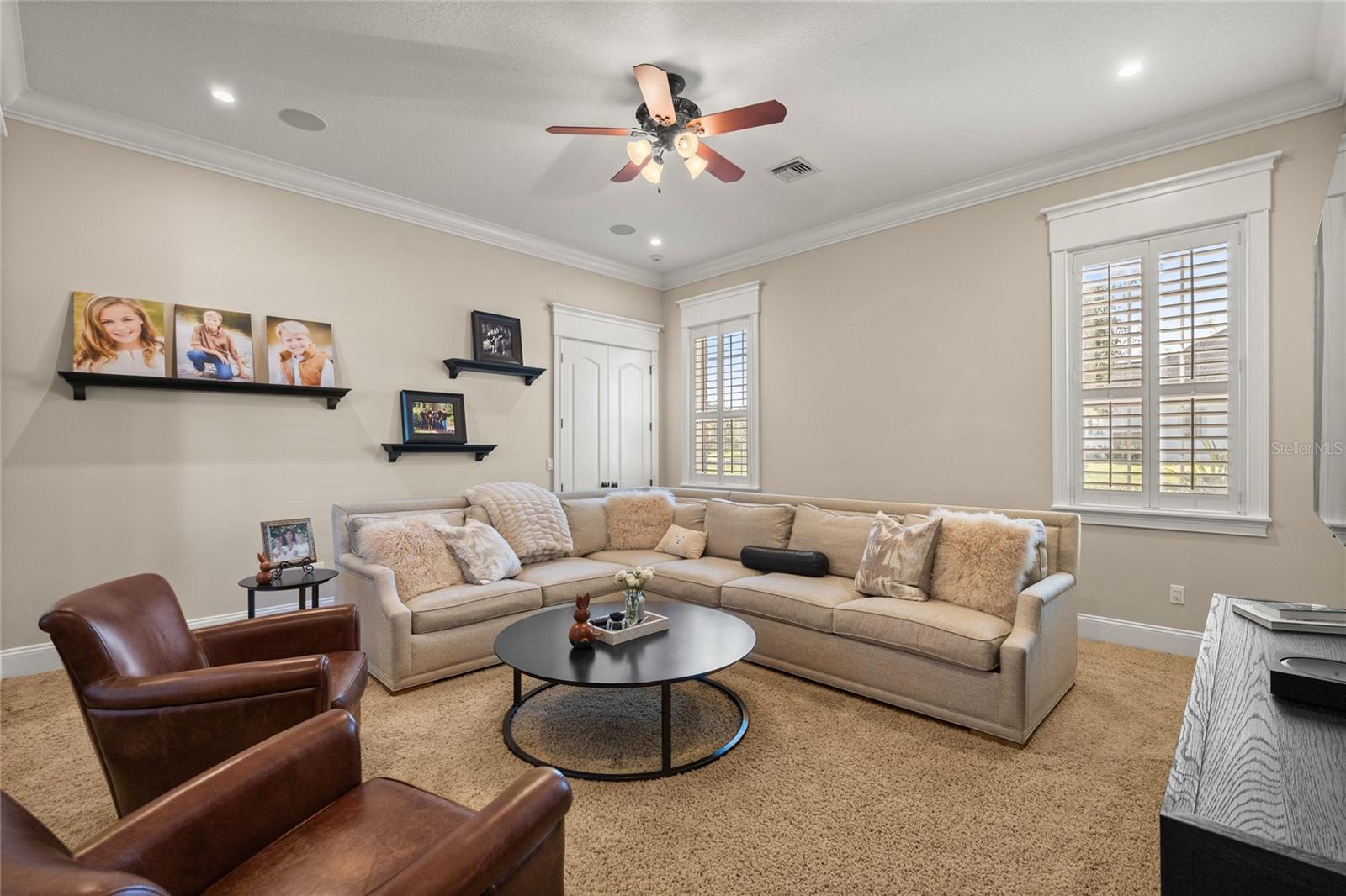 WHISPER CREST - Residential