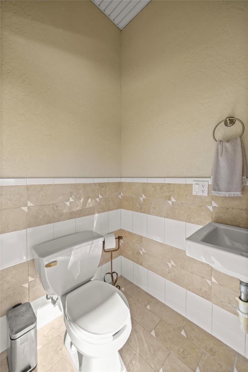 WHISPER CREST - Residential