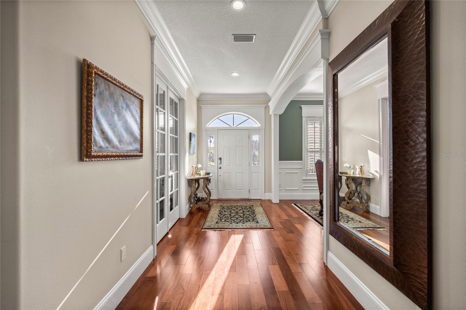 WHISPER CREST - Residential