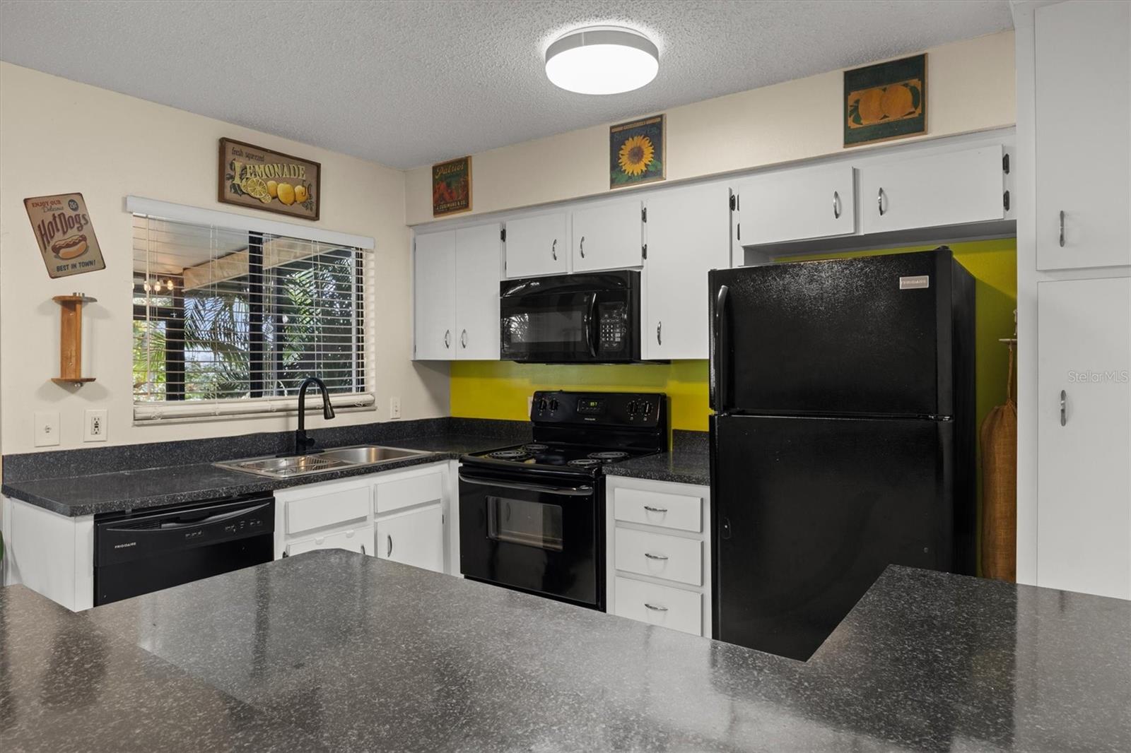 LAKE DEXTER WOODS PH 02 - Residential