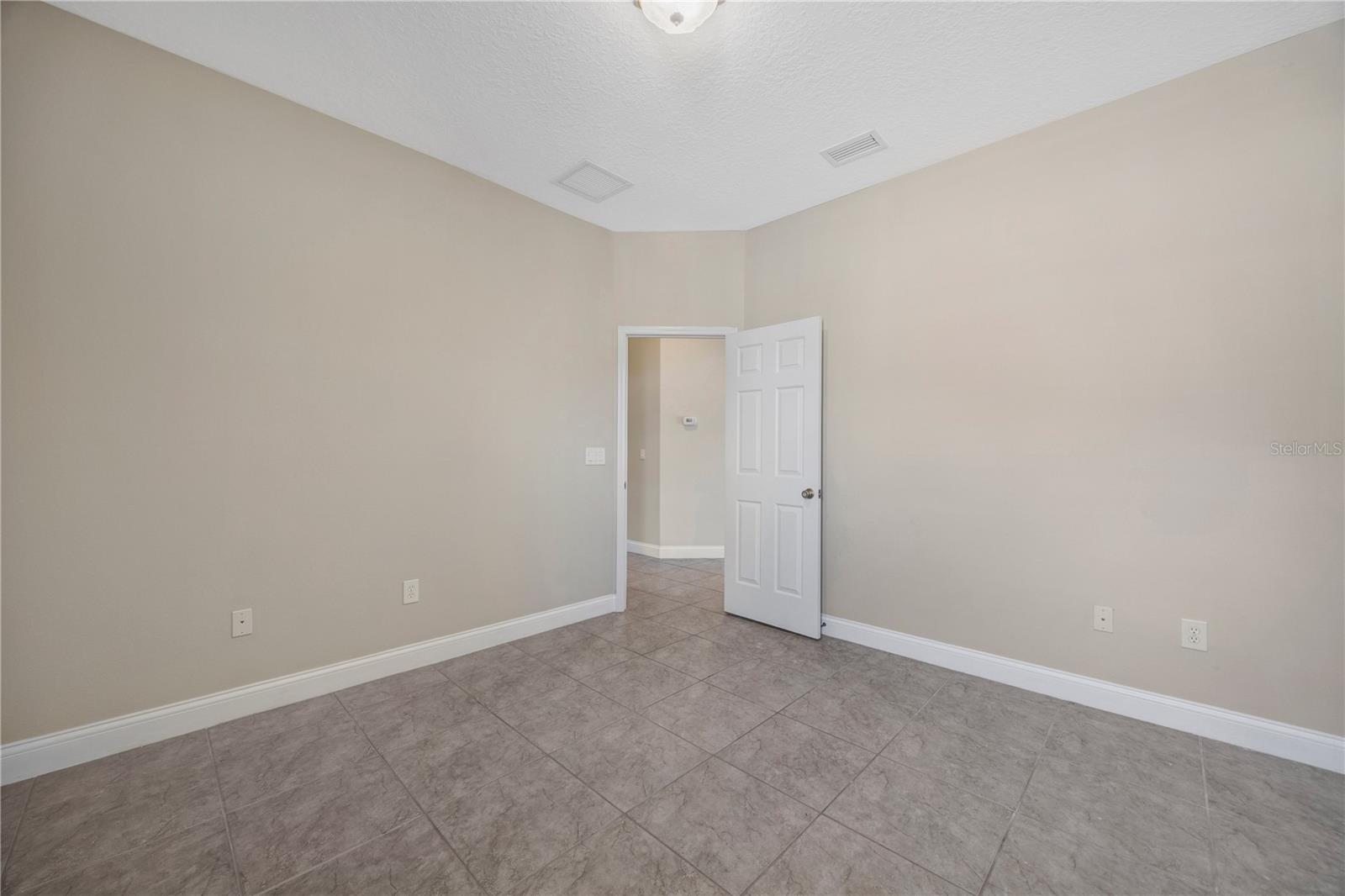 QUAIL WOODS PH 01 - Residential Lease