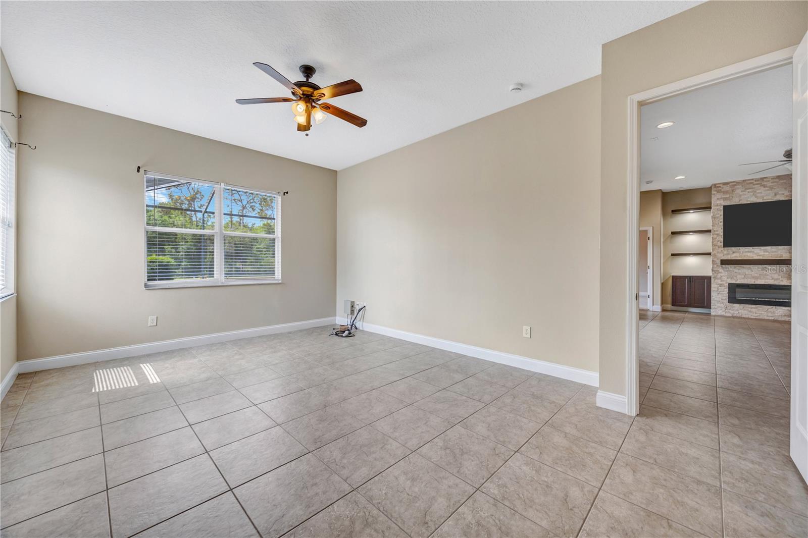 QUAIL WOODS PH 01 - Residential Lease