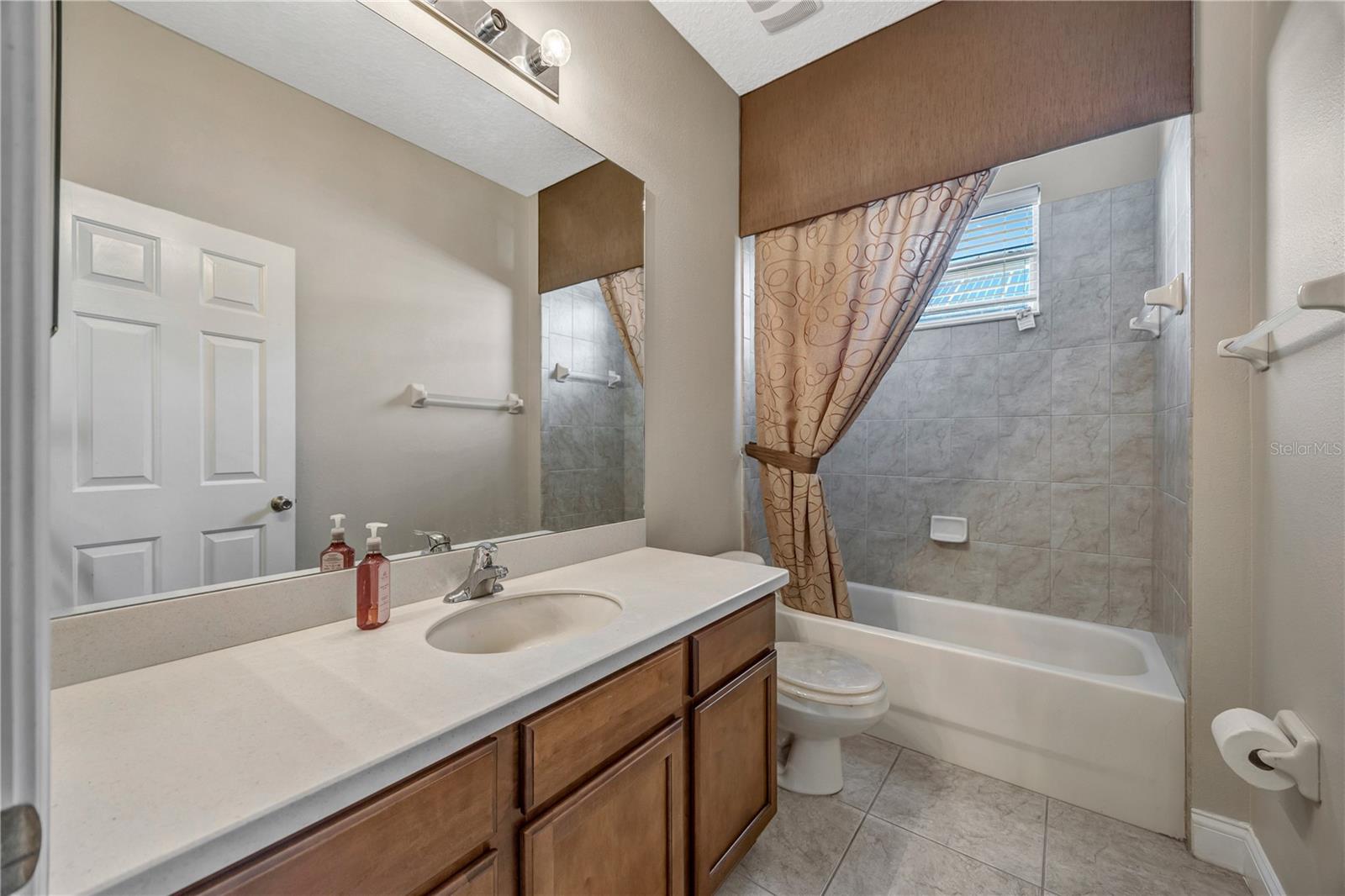 QUAIL WOODS PH 01 - Residential Lease