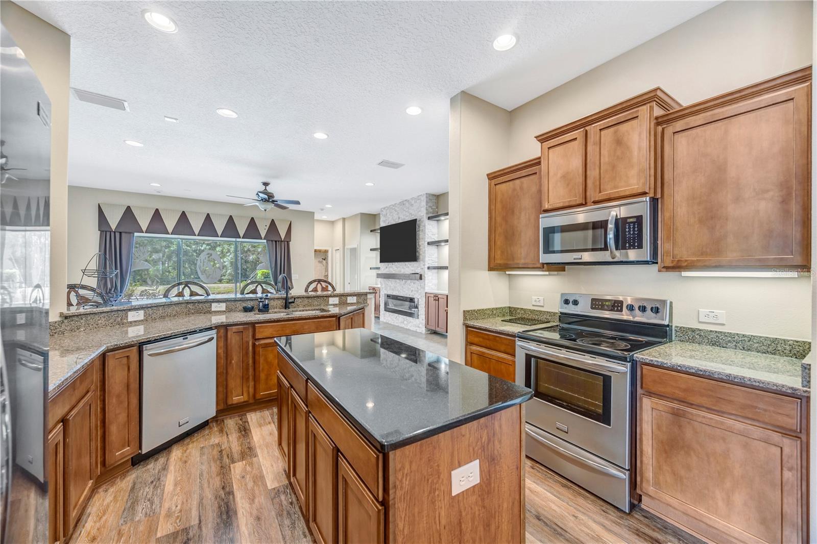 QUAIL WOODS PH 01 - Residential Lease