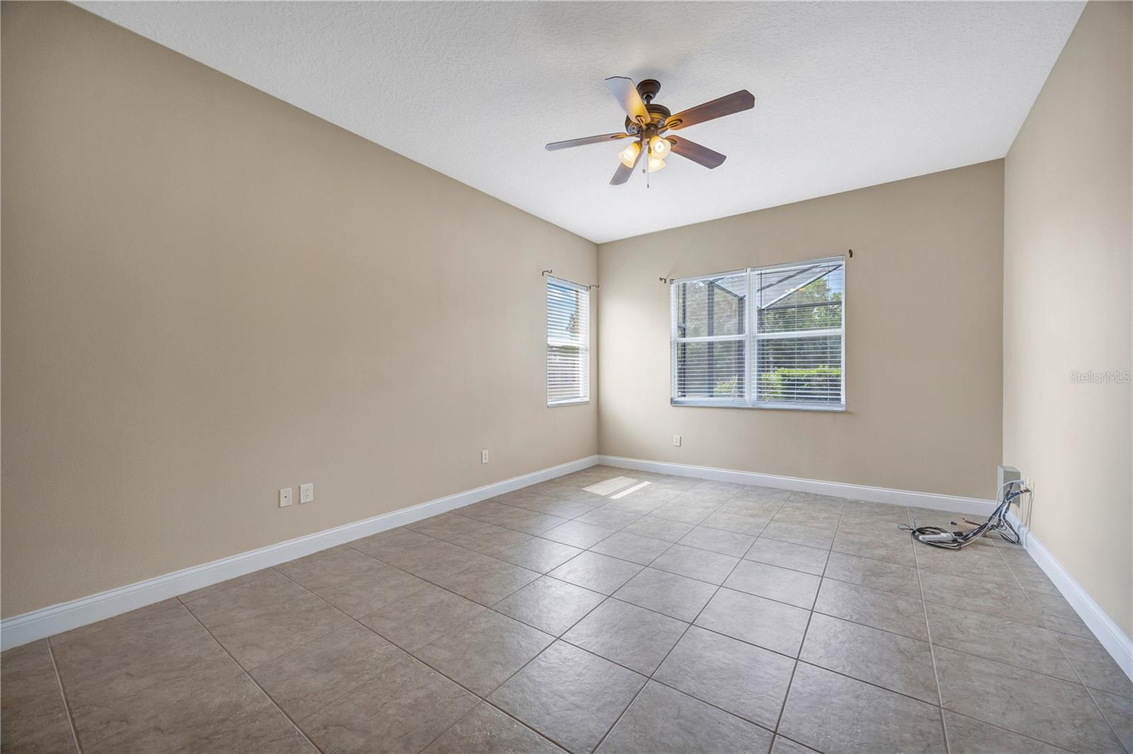 QUAIL WOODS PH 01 - Residential Lease