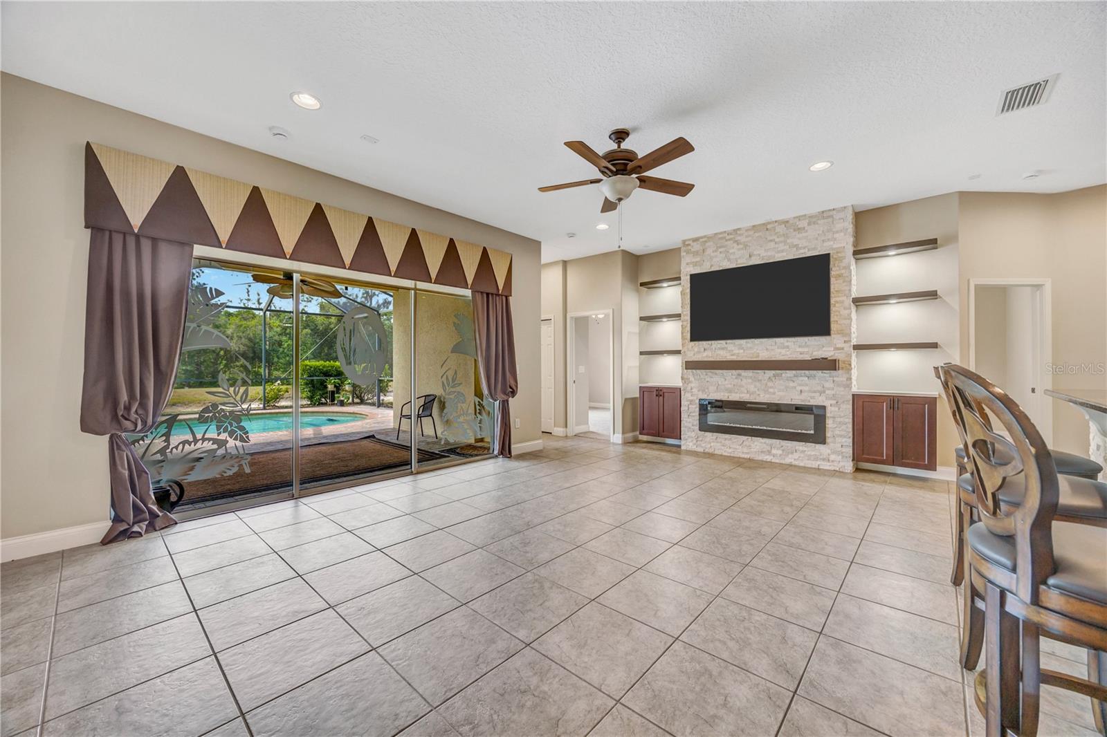 QUAIL WOODS PH 01 - Residential Lease