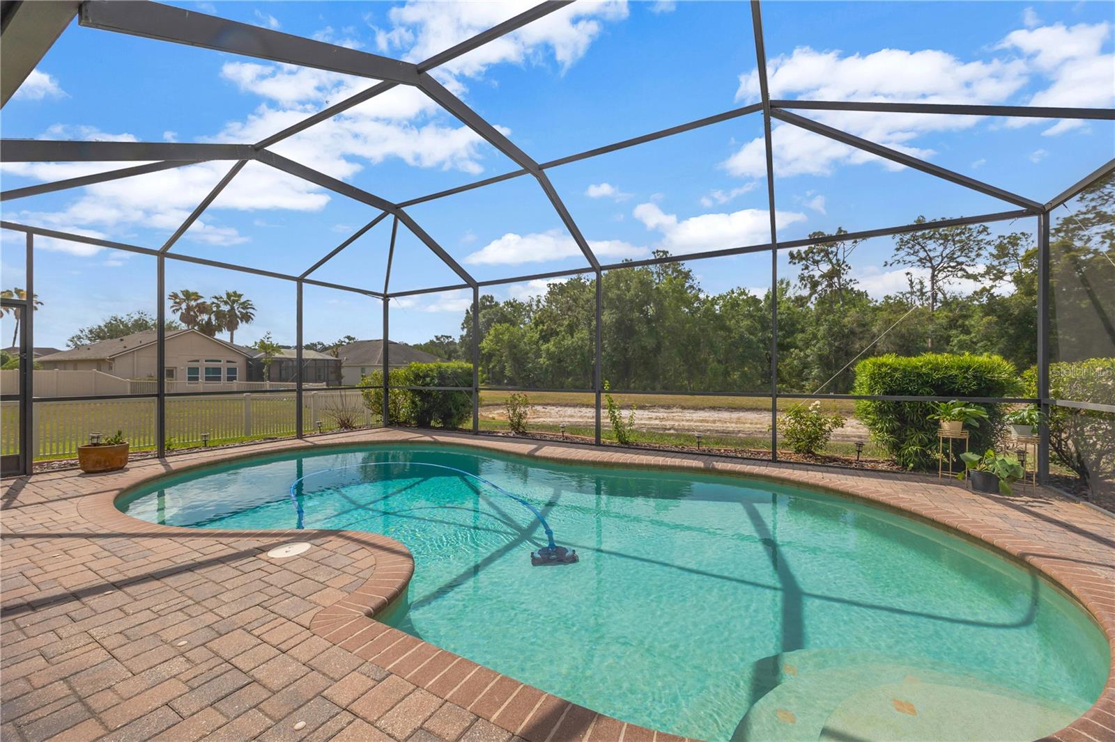 QUAIL WOODS PH 01 - Residential Lease