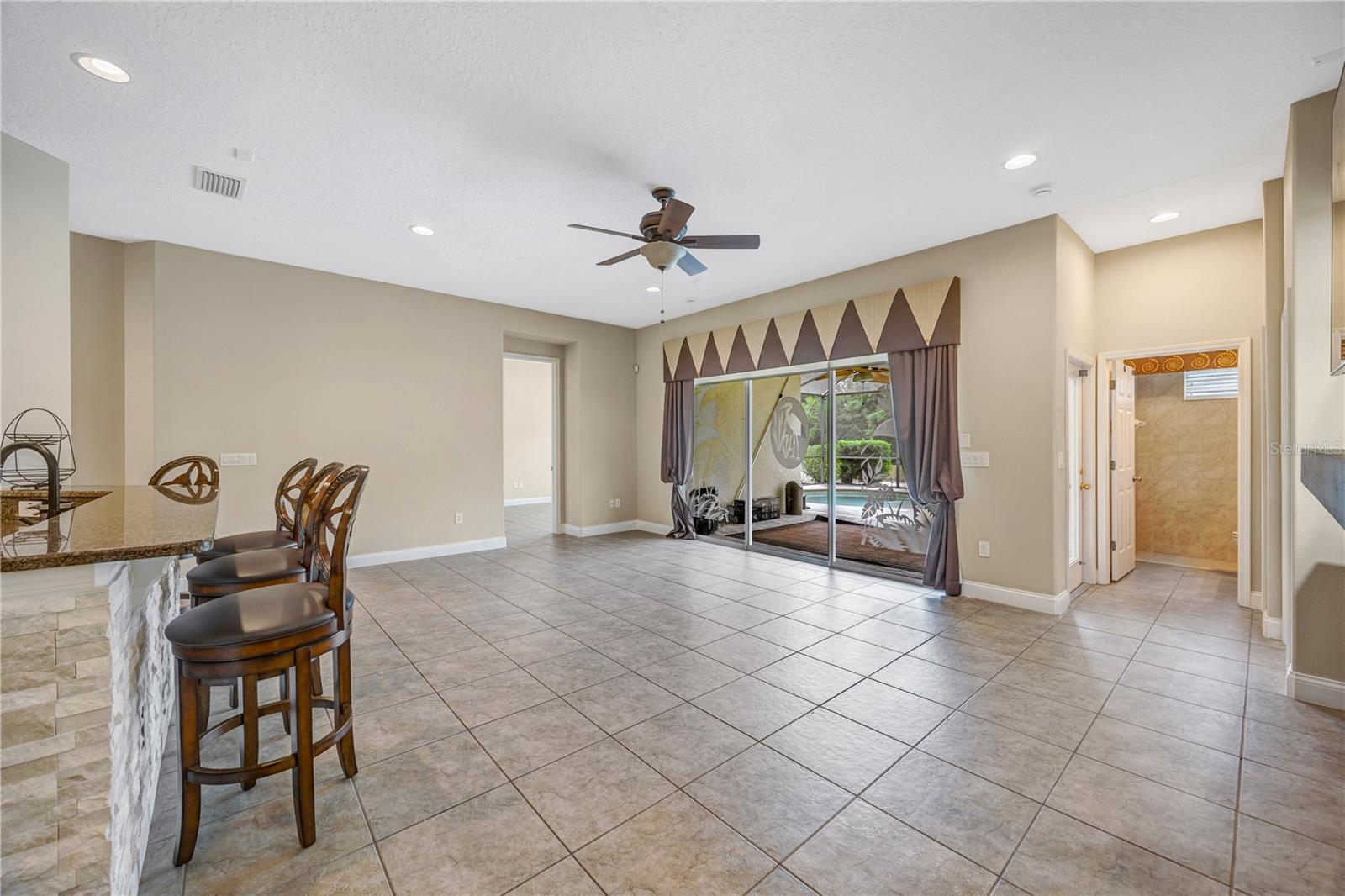 QUAIL WOODS PH 01 - Residential Lease