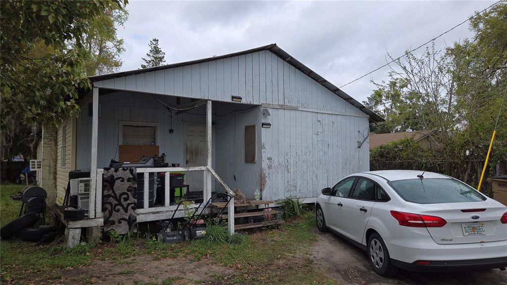 Photo of 883 NE Maple Lane, Lake City, FL 32055 (MLS # GC538428)