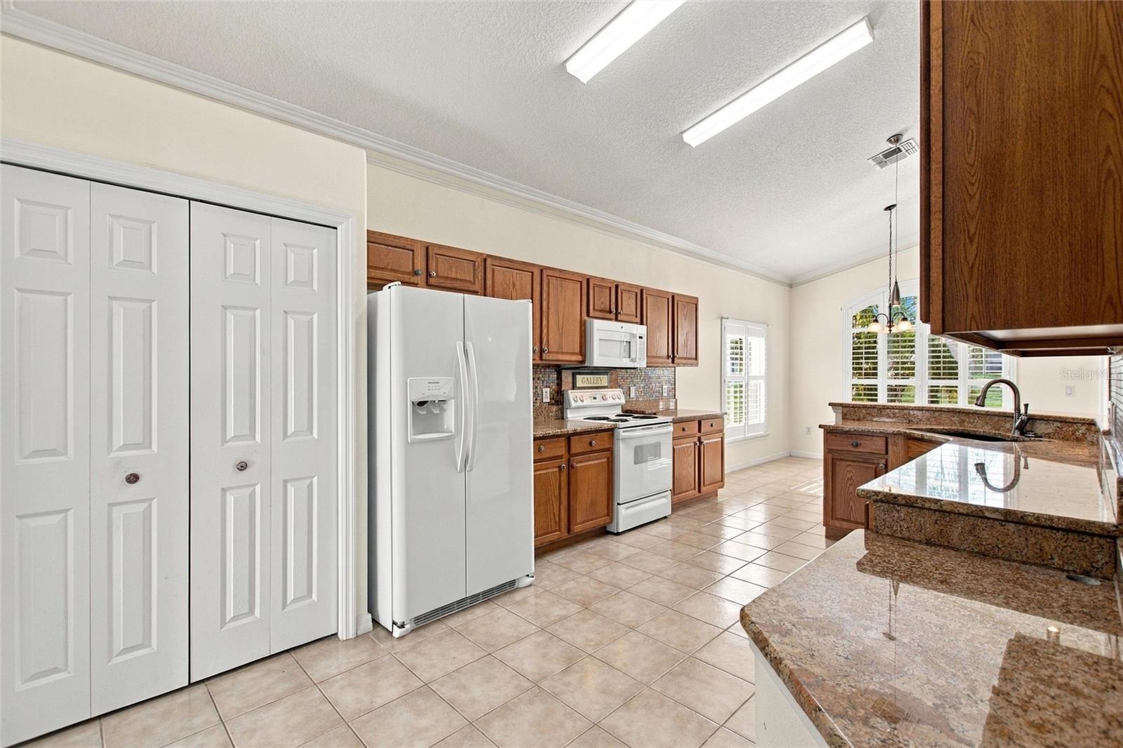 409 ROYAL PALM DR