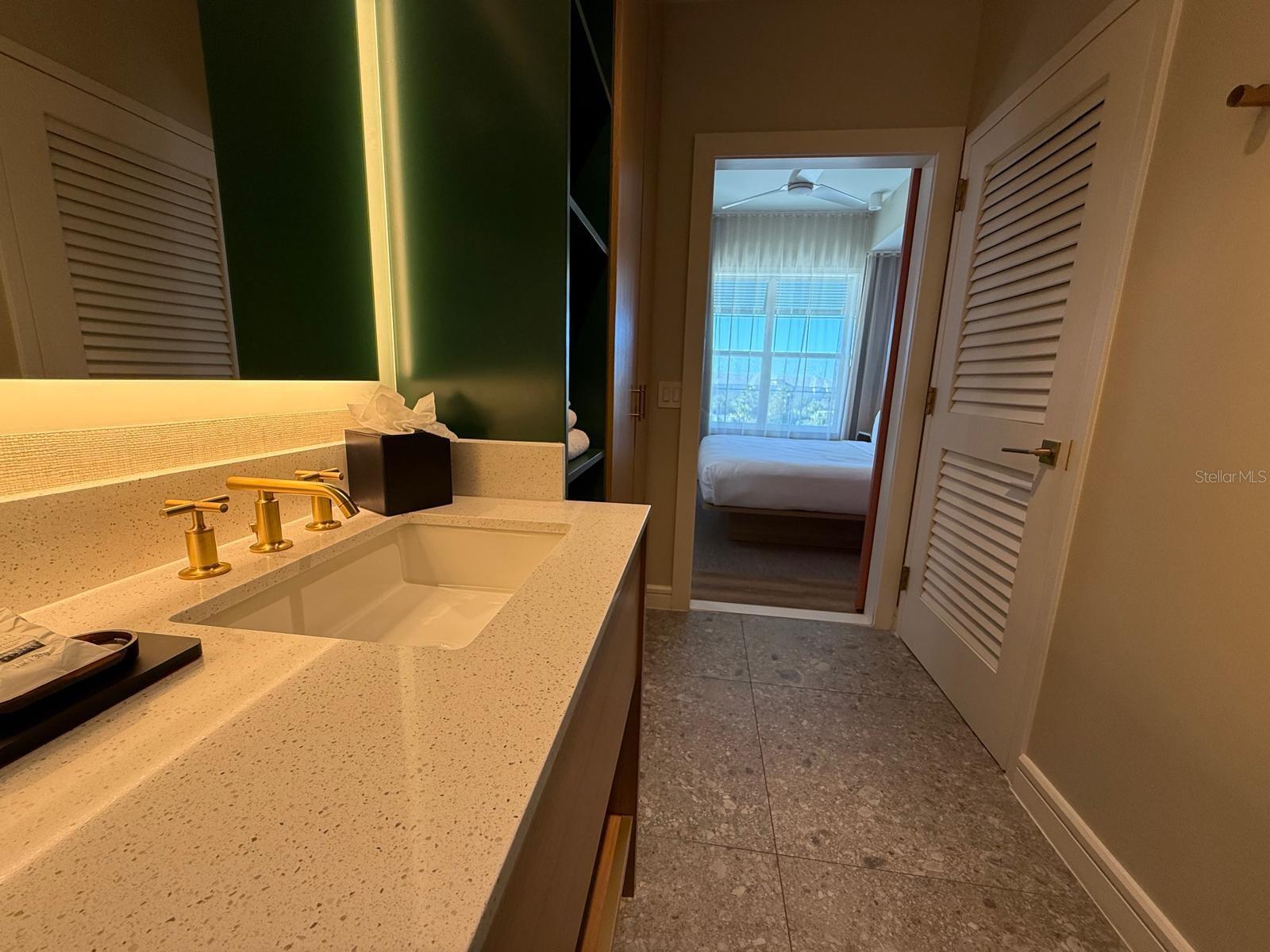 SUNSET WALK HOTEL CONDO PH 1 - Residential