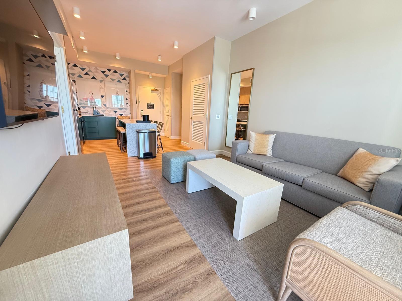 SUNSET WALK HOTEL CONDO PH 1 - Residential