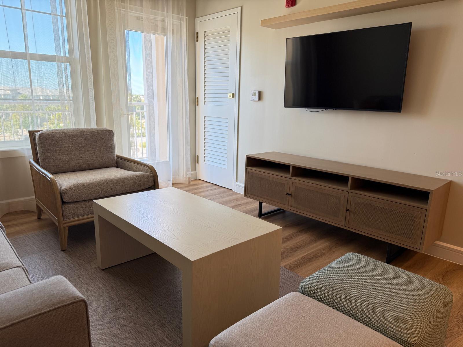 SUNSET WALK HOTEL CONDO PH 1 - Residential