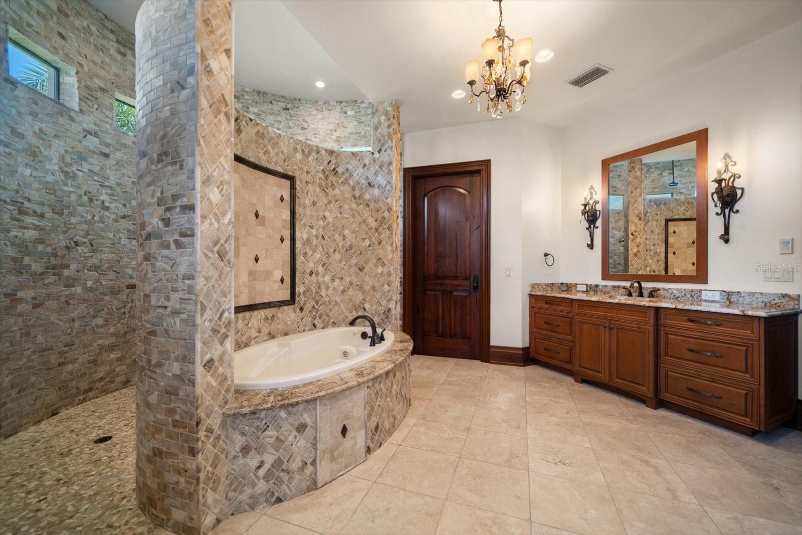 INDIAN ROCKS - Residential