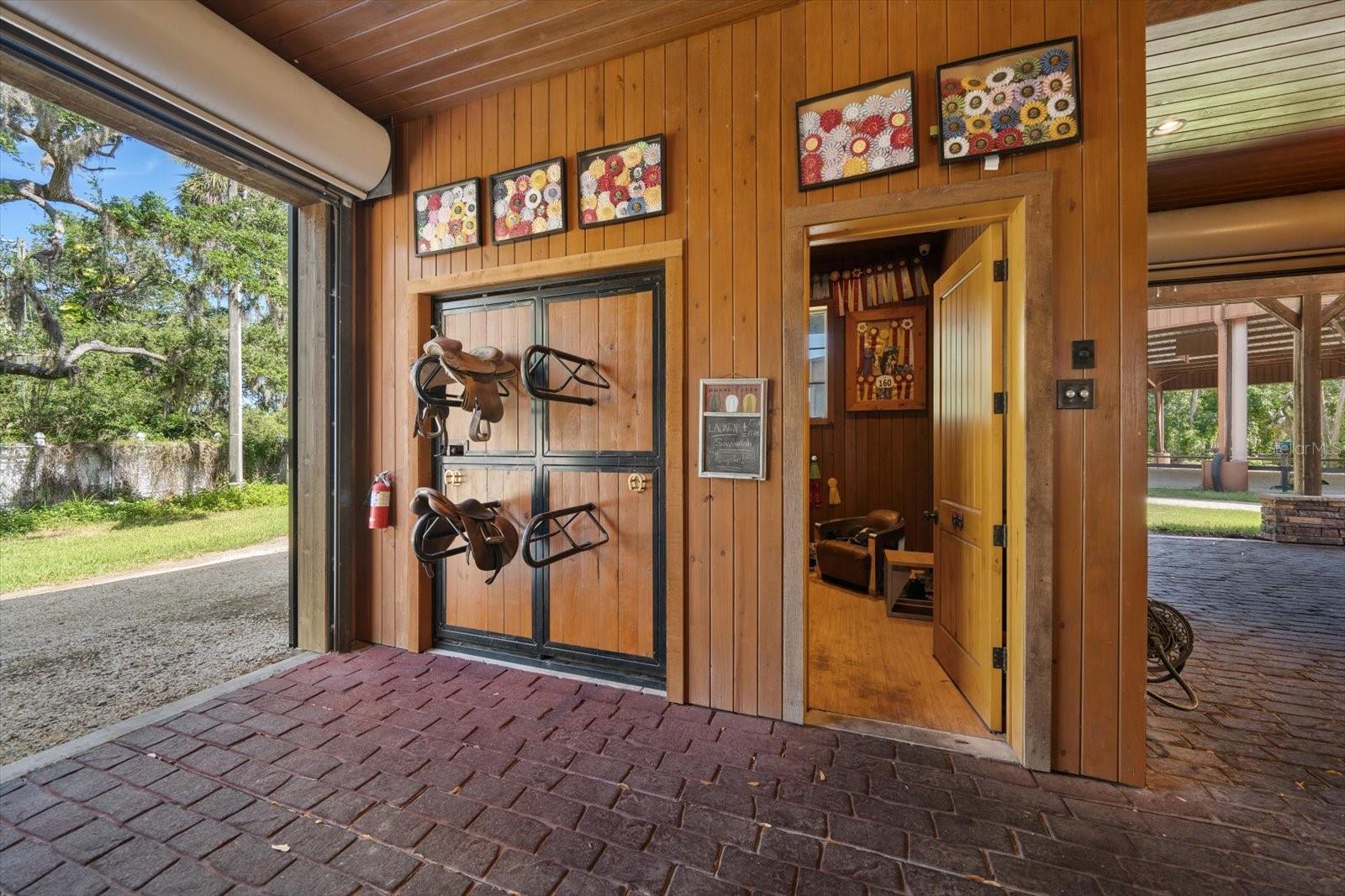 INDIAN ROCKS - Residential
