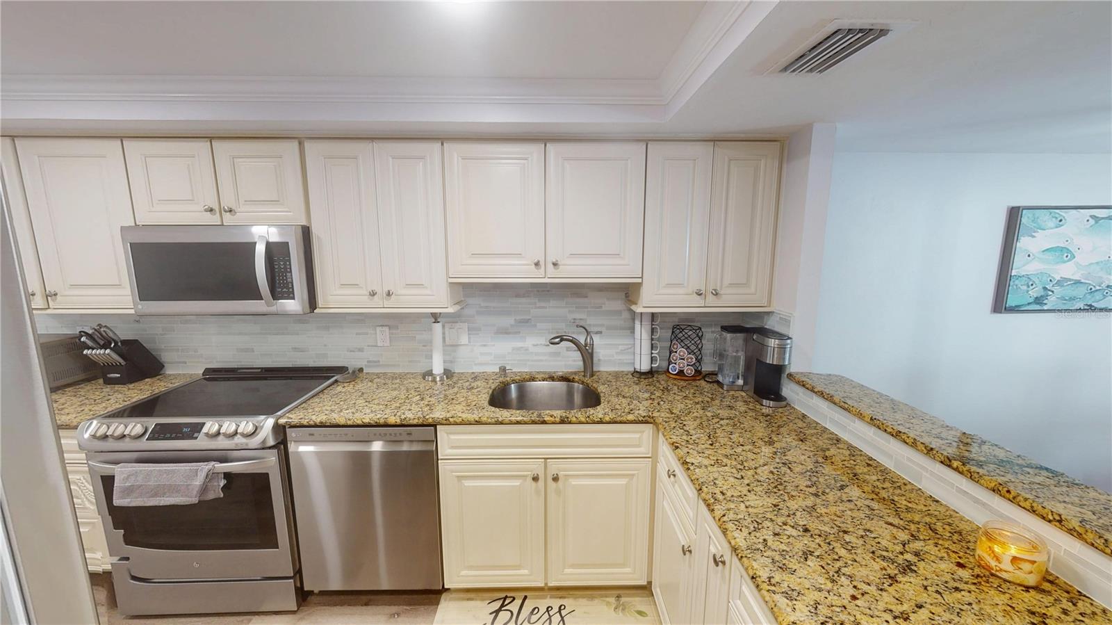 TURTLE BAY - Residential Lease