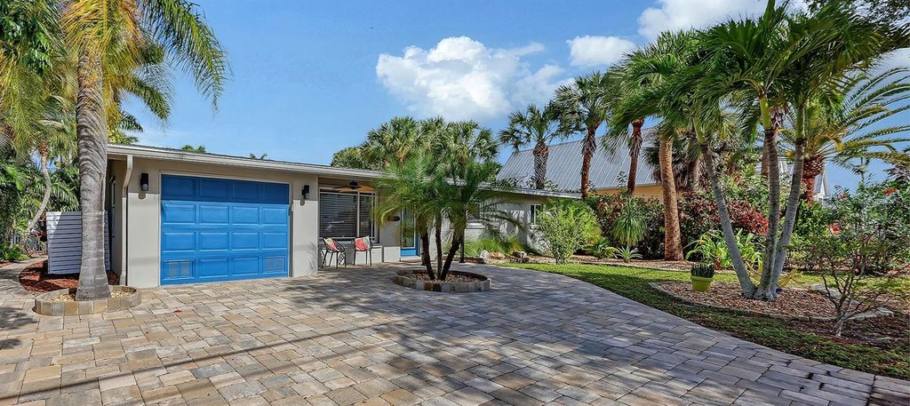 Photo of 628 W Olympia Avenue, Punta Gorda, FL 33950 (MLS # C7522615)