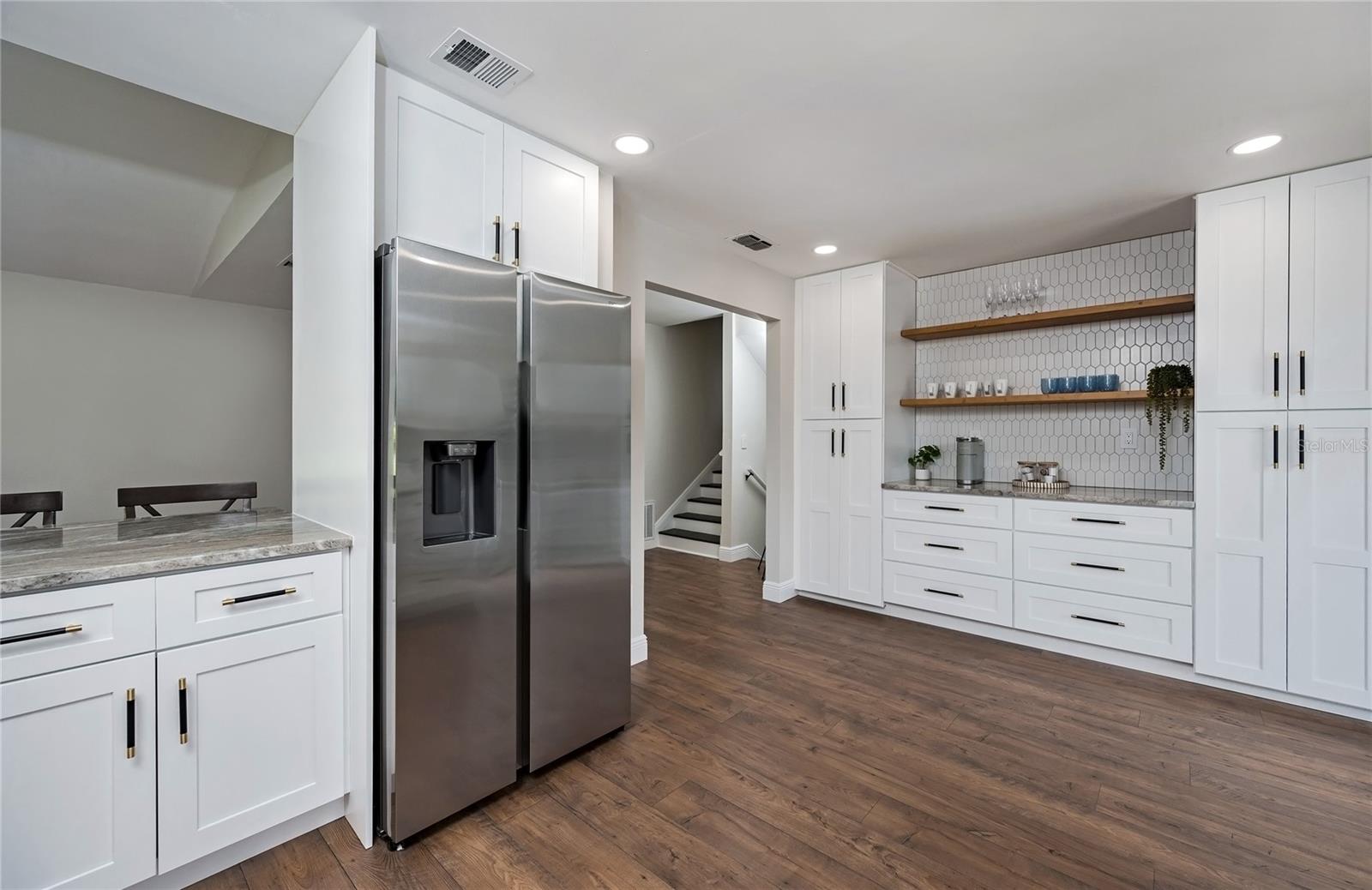 JENNIFER ESTATES - Residential