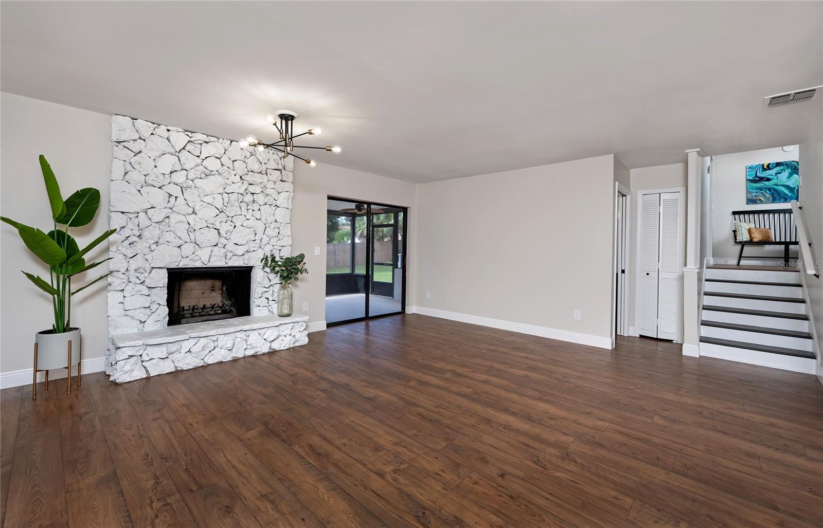 JENNIFER ESTATES - Residential