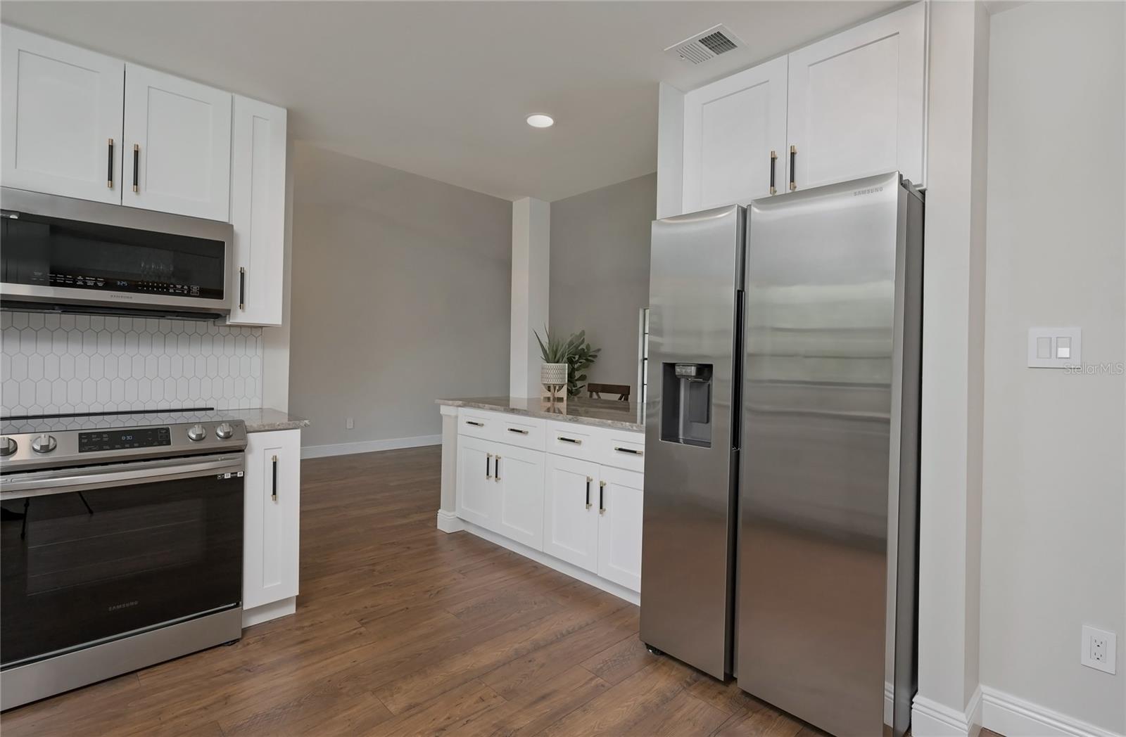 JENNIFER ESTATES - Residential