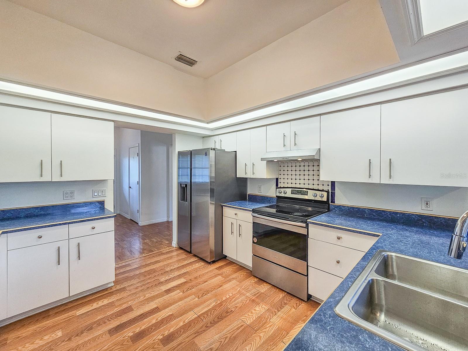 BELLE TERRE SEC 17 - Residential