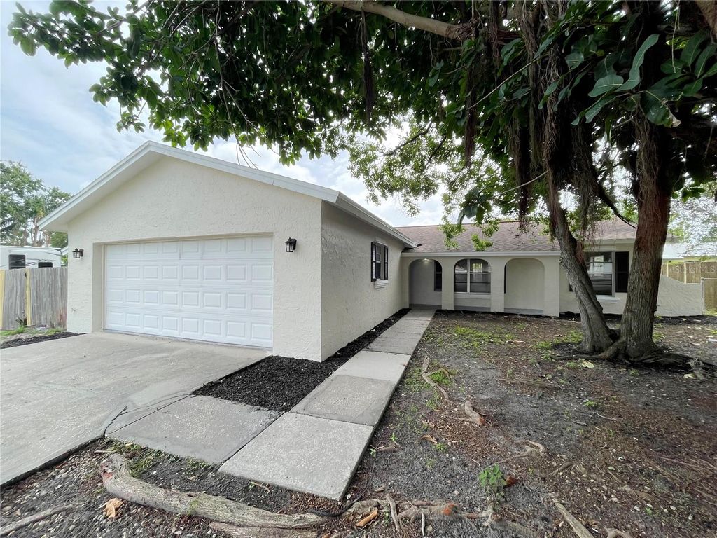 Photo of 1003 Cornwall Court, Brandon, FL 33510 (MLS # TB8393741)