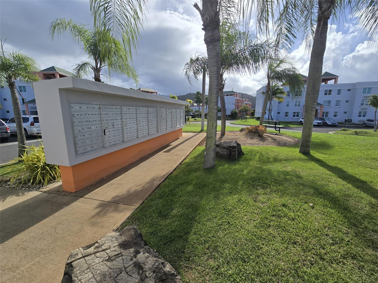 LA LOMA - Residential