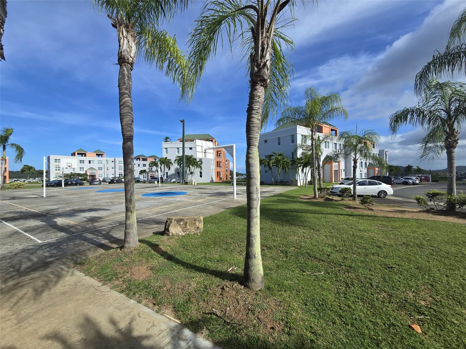 LA LOMA - Residential