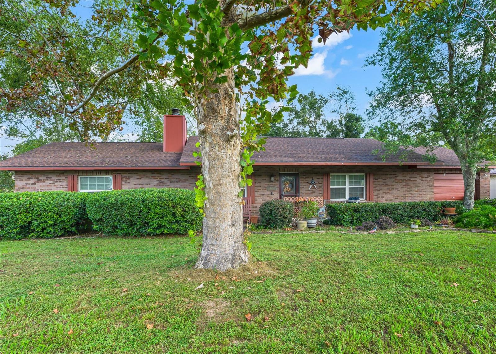 2677 NE 60TH LANE