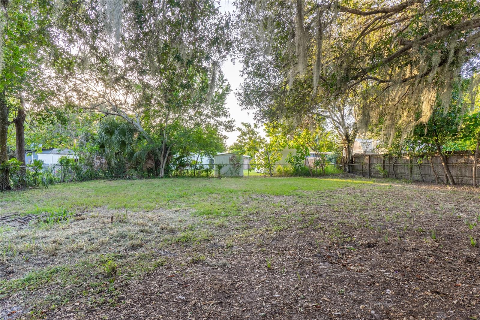 EUSTIS HILLCREST PARK ADD 01 - Residential