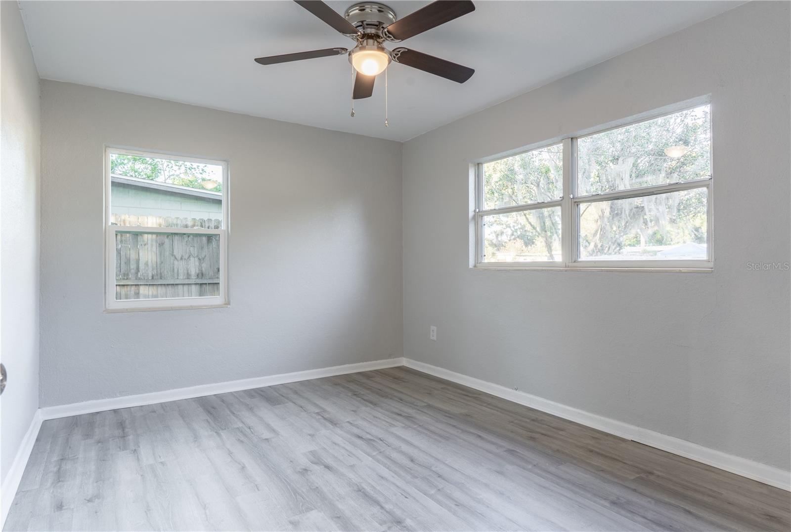 EUSTIS HILLCREST PARK ADD 01 - Residential