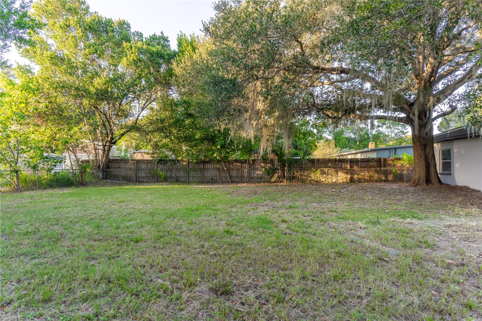 EUSTIS HILLCREST PARK ADD 01 - Residential