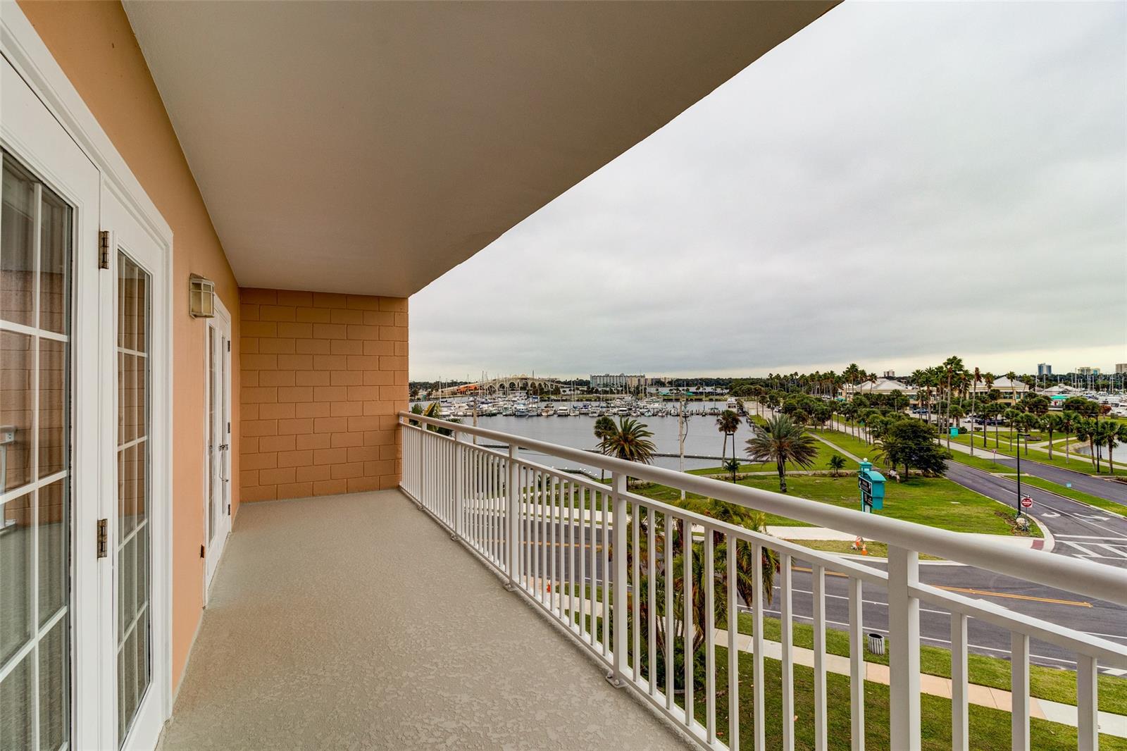 Landmark Condo - Residential