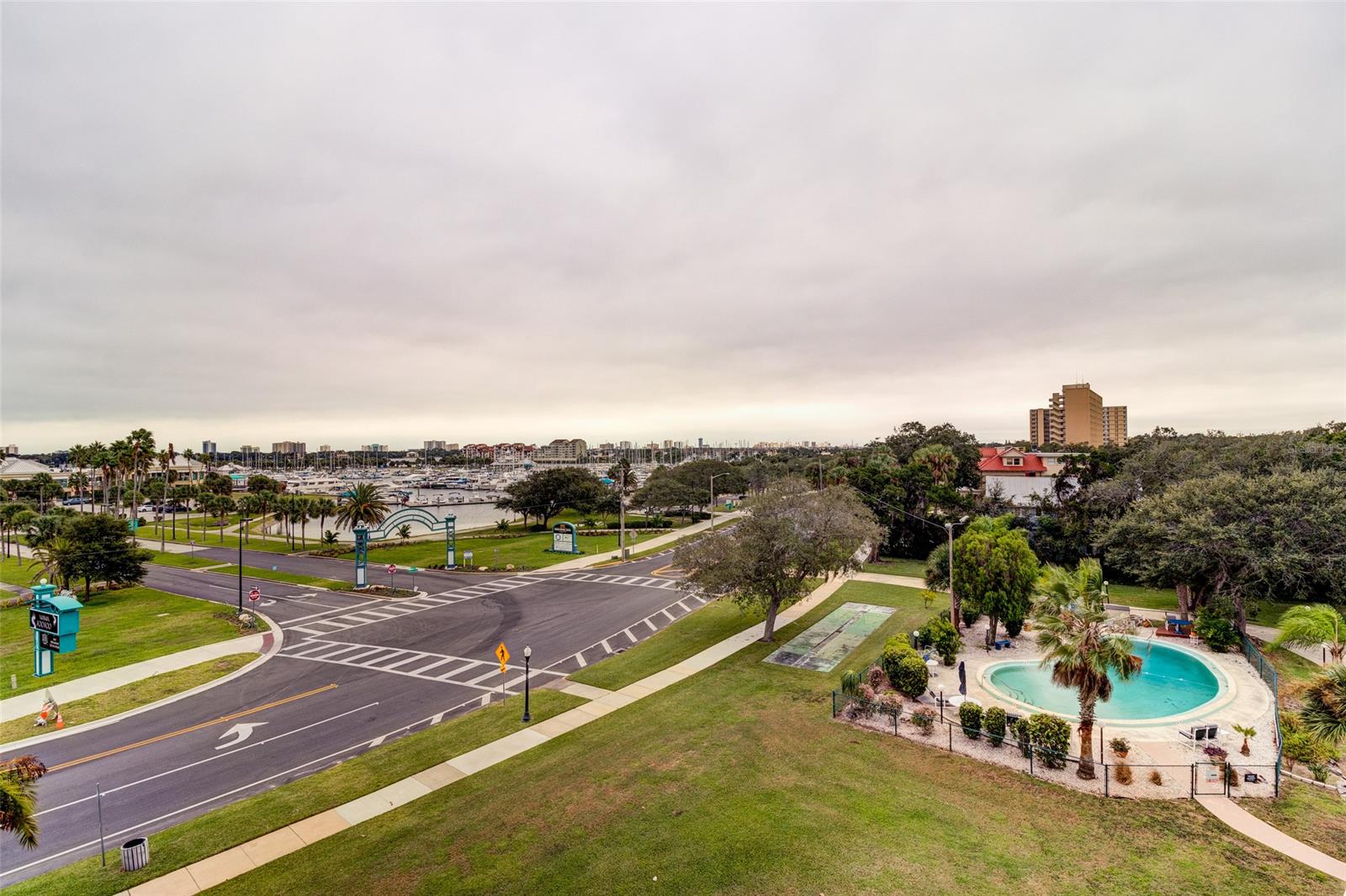 Landmark Condo - Residential