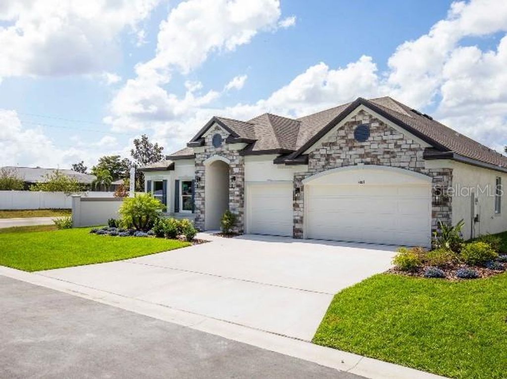 Photo of 6001 N Elkcam Boulevard, Beverly Hills, FL 34465 (MLS # O6393018)