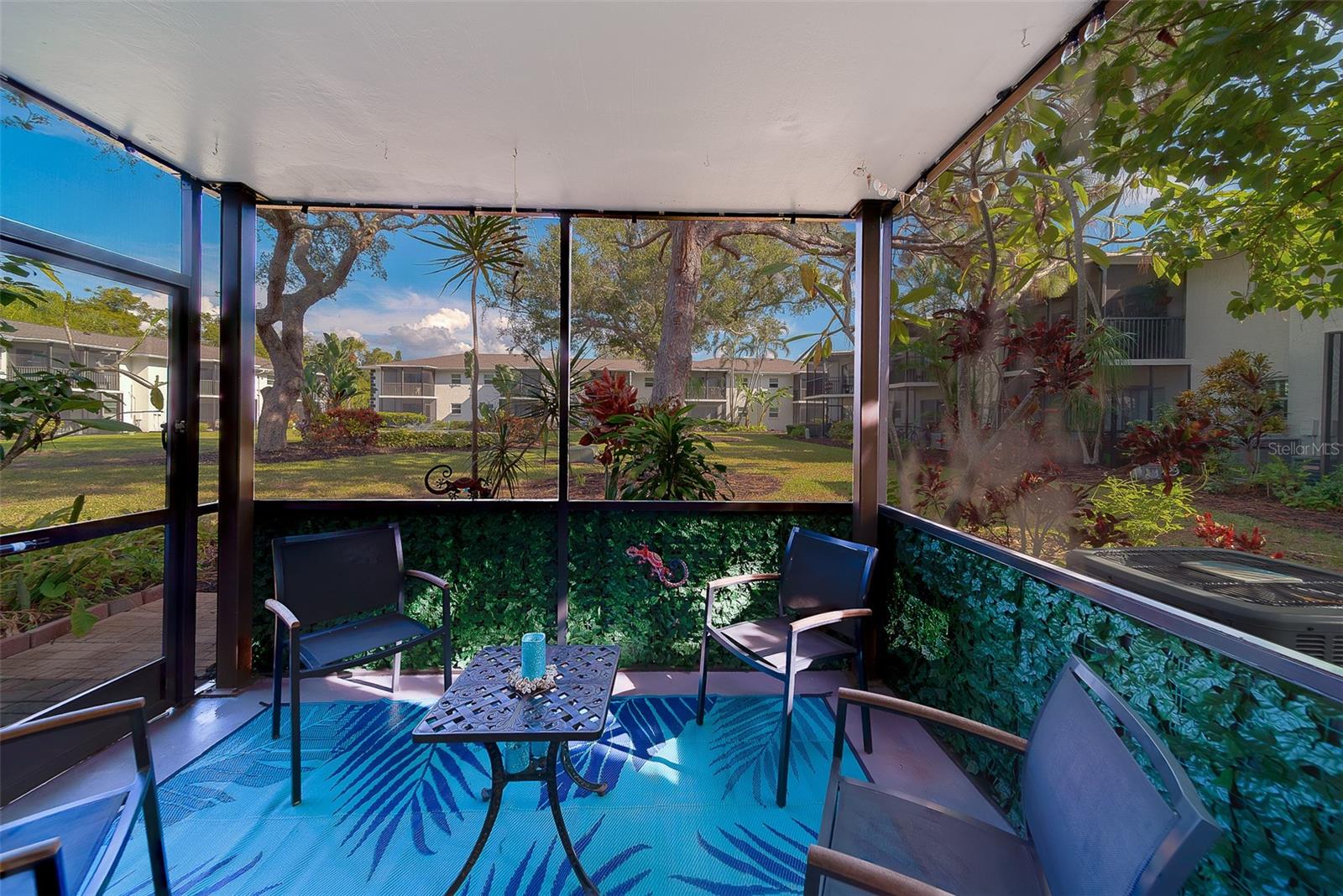 THE FOUNTAINS OF LARGO CONDO - Residential