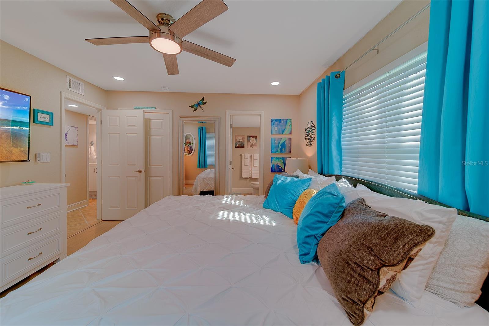 THE FOUNTAINS OF LARGO CONDO - Residential