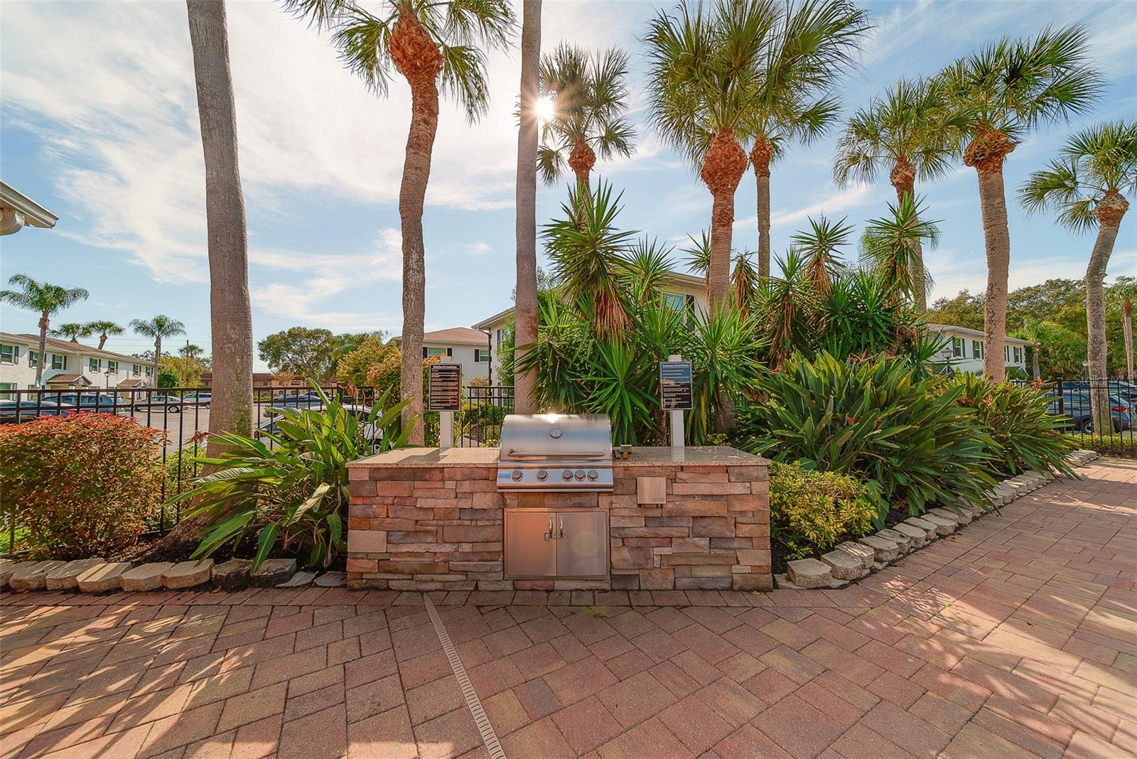 THE FOUNTAINS OF LARGO CONDO - Residential