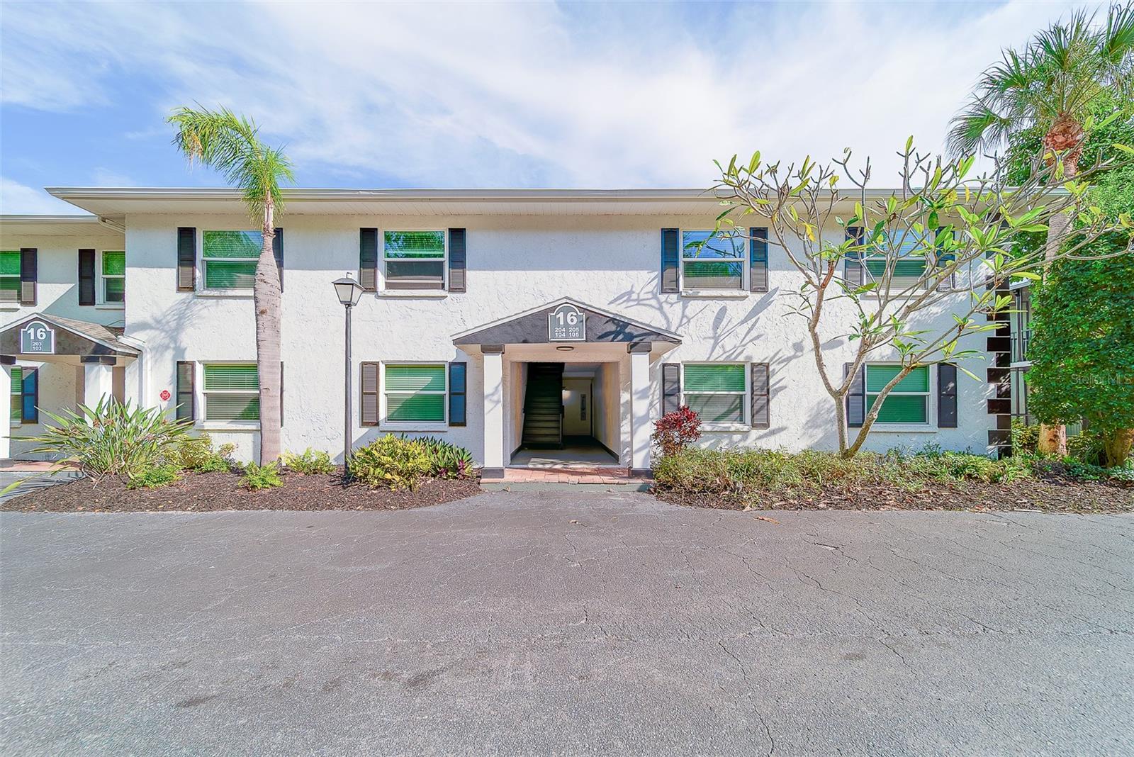 THE FOUNTAINS OF LARGO CONDO - Residential