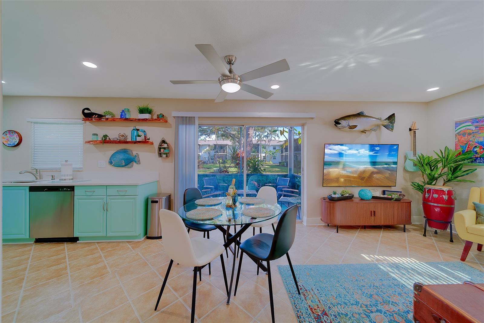 THE FOUNTAINS OF LARGO CONDO - Residential