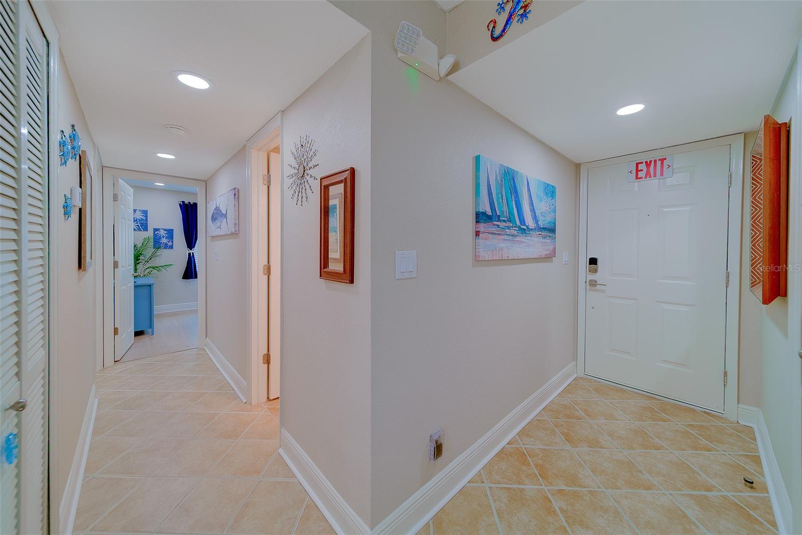 THE FOUNTAINS OF LARGO CONDO - Residential