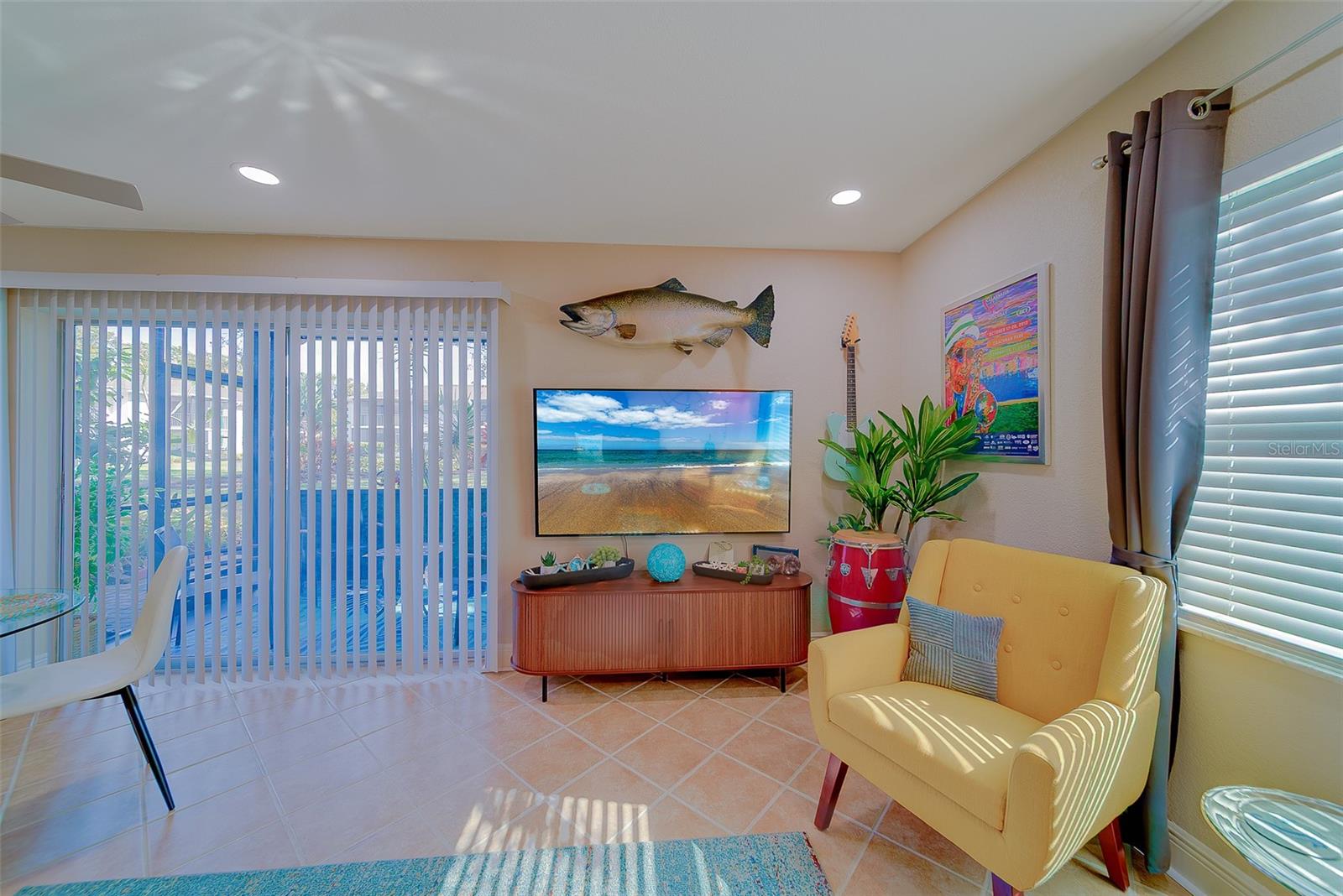 THE FOUNTAINS OF LARGO CONDO - Residential