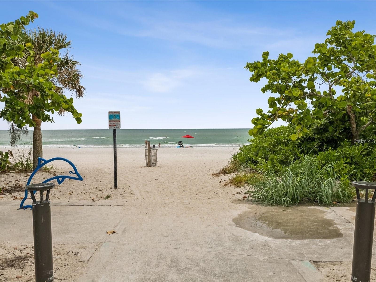 THE FOUNTAINS OF LARGO CONDO - Residential