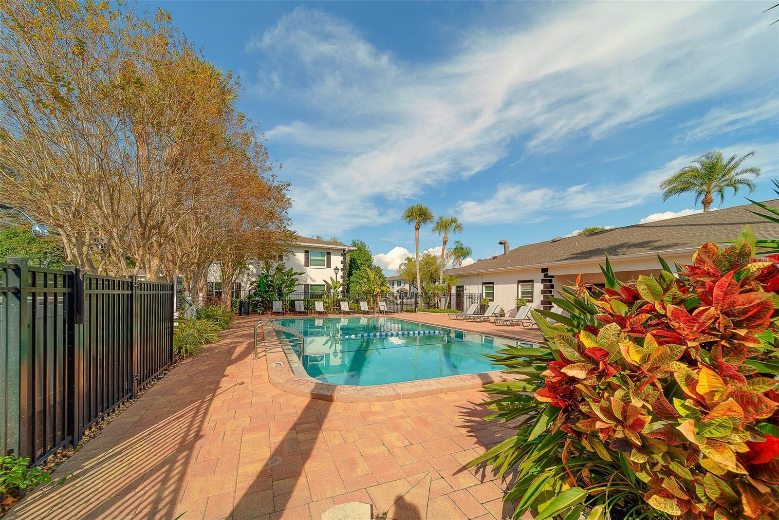 THE FOUNTAINS OF LARGO CONDO - Residential