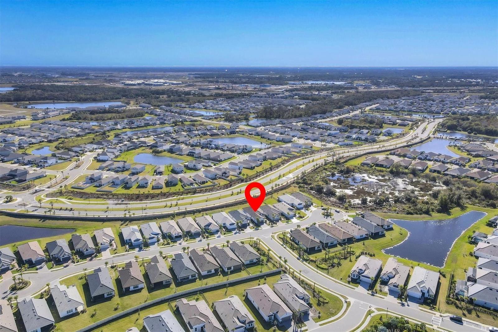 ARTISAN LAKES ESPLANDE - Residential