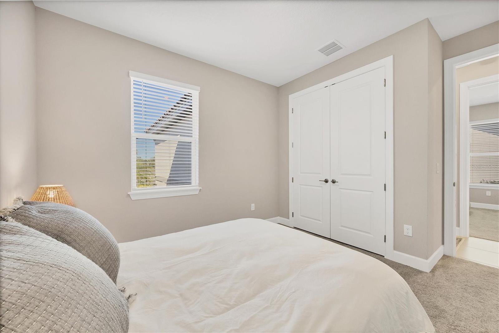 ARTISAN LAKES ESPLANDE - Residential