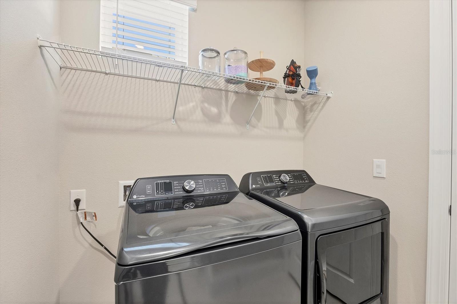 ARTISAN LAKES ESPLANDE - Residential