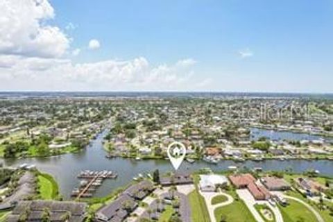 Photo of 662 Yardarm Drive, Apollo Beach, FL 33572 (MLS # TB8413256)