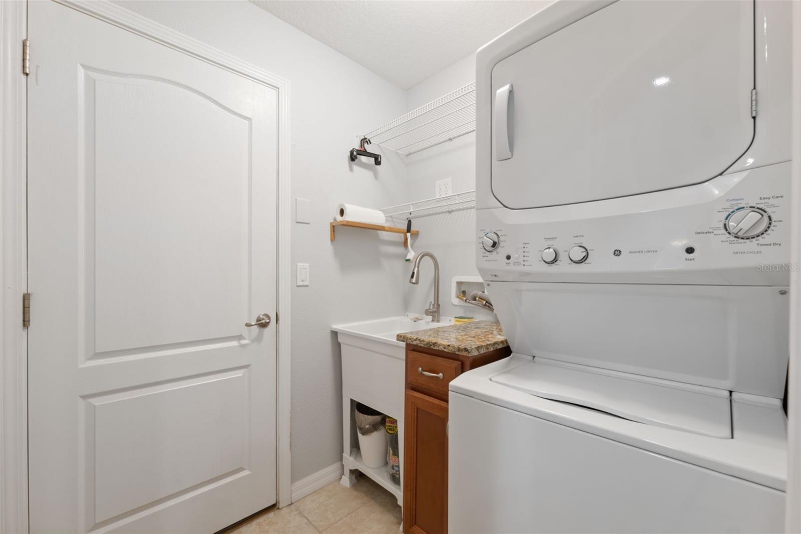 BRIAR OAKS VILLAGE 01 - Residential